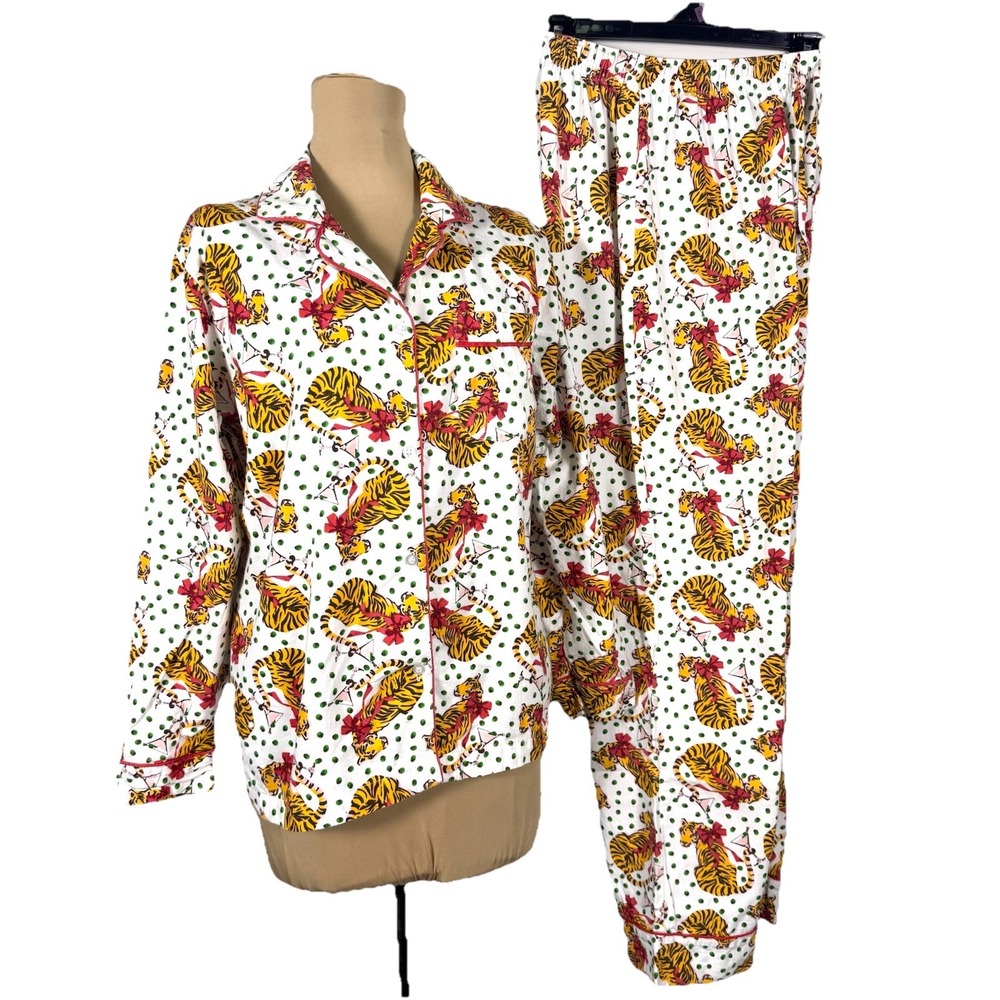 Stylish White Pajama Set with Yellow Tiger Print
